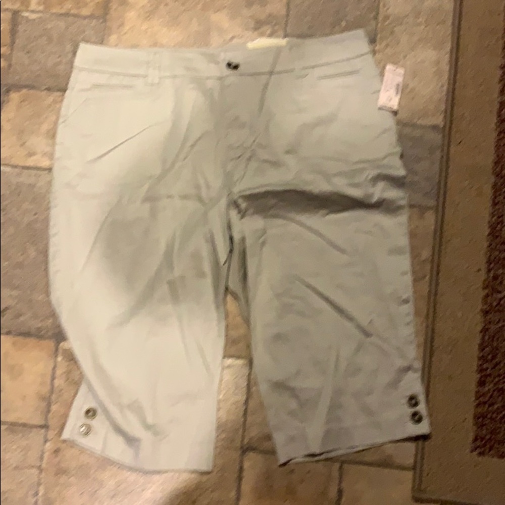Women’s Capris